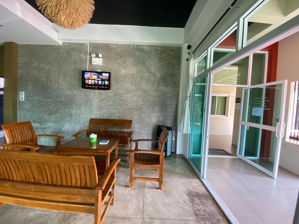 Preme Apartment @Maejo Ban pa Lan  Bagian luar foto